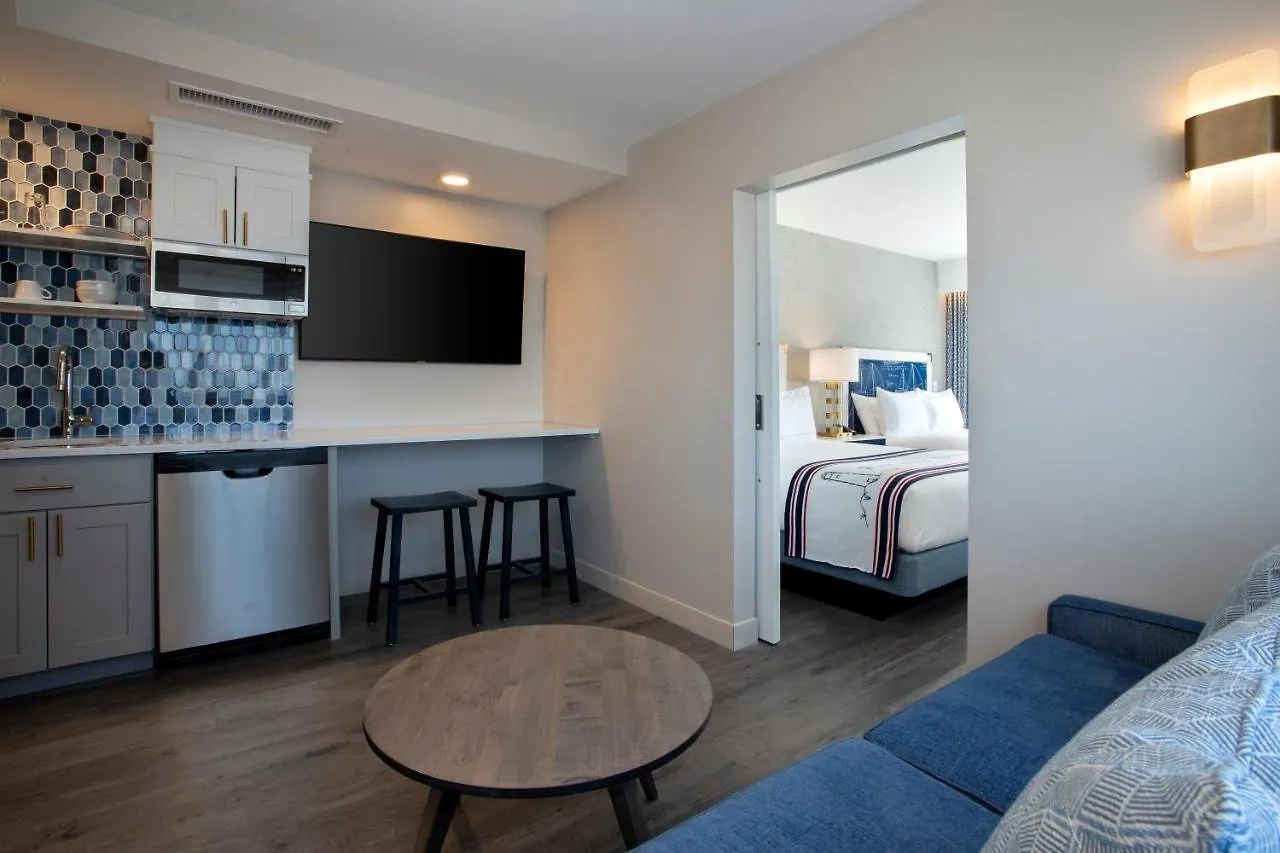 Hotel Fenwick Shores, Tapestry Collection By Hilton