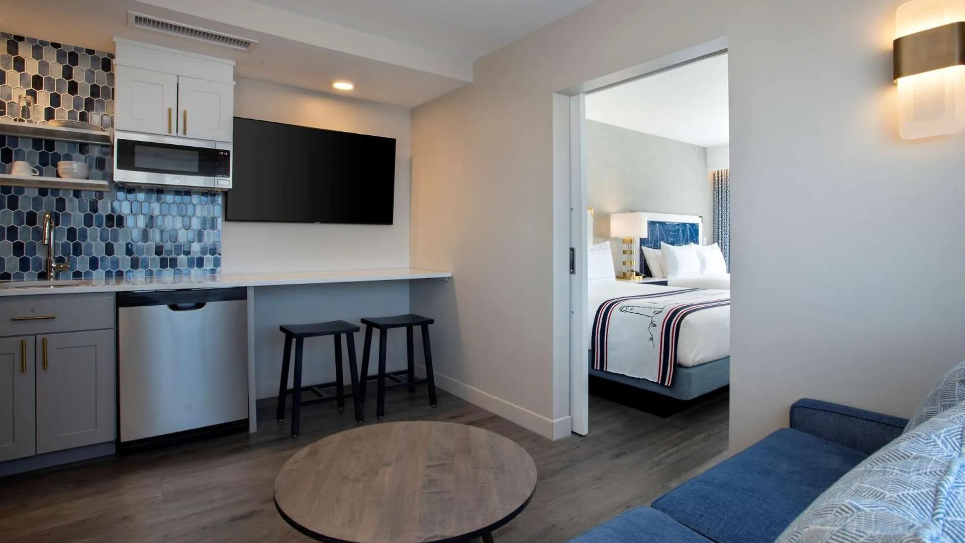 Hotel Fenwick Shores, Tapestry Collection By Hilton